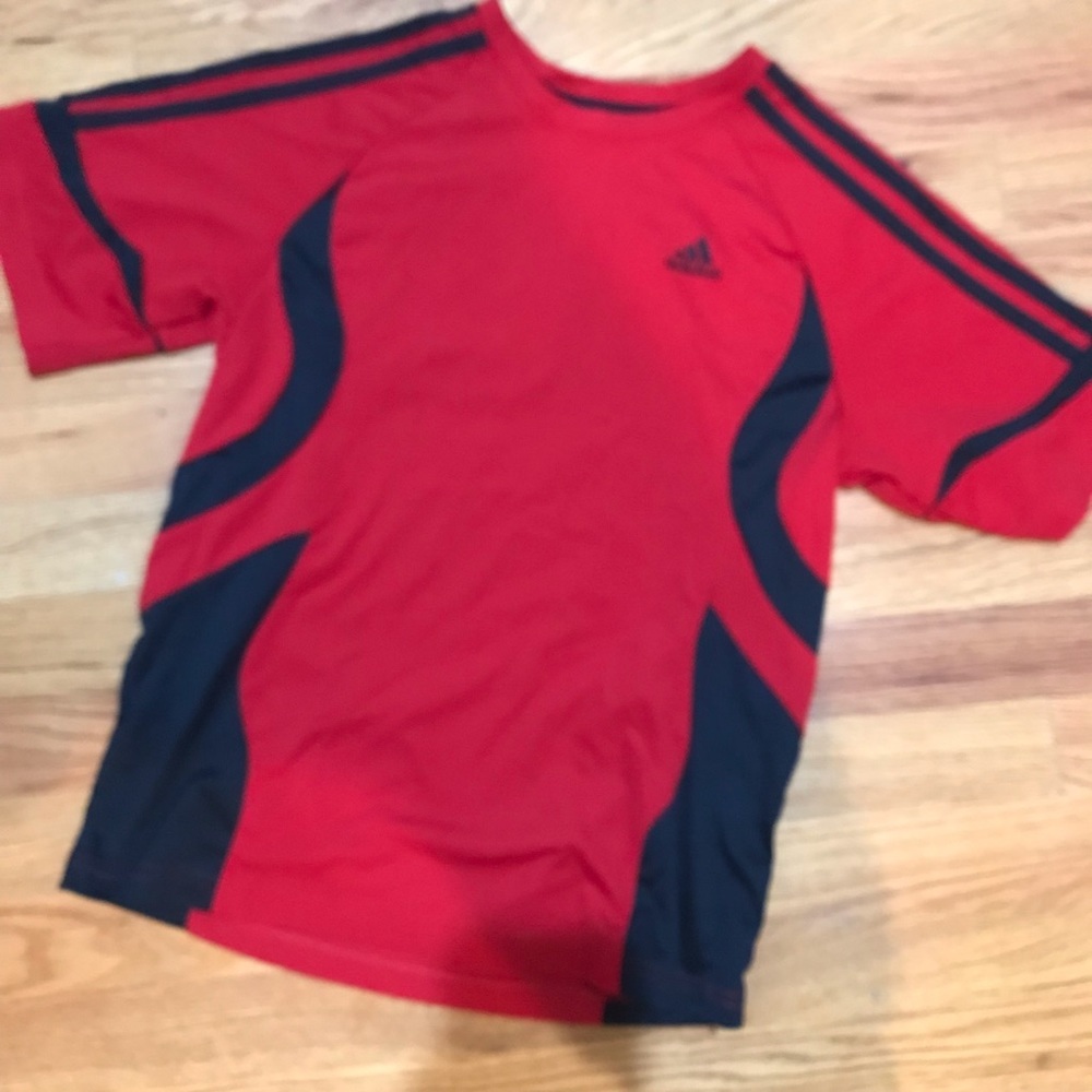 👟adidas Athletic Top